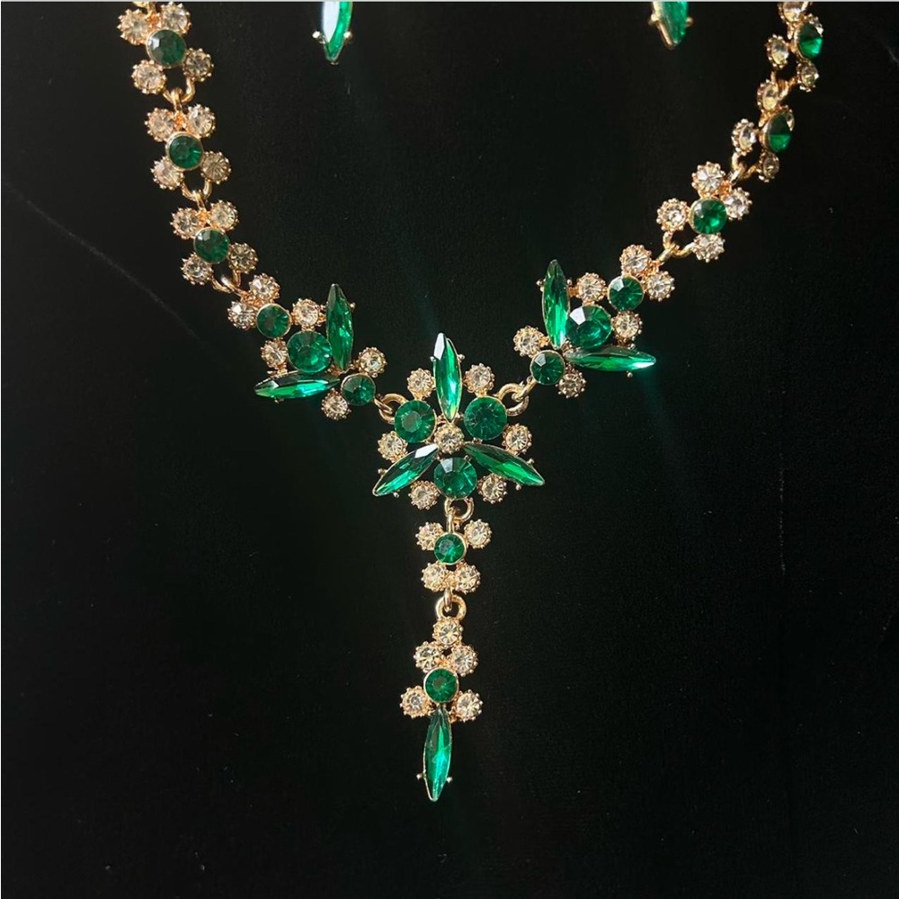💎STUNNING JEWELRY SET!💎